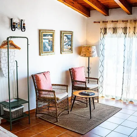 Village Aparthotel *