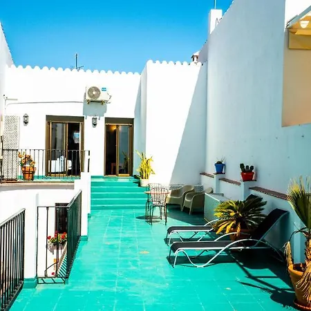 Village Aparthotel *