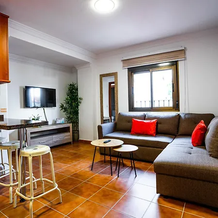 Aparthotel Village *
