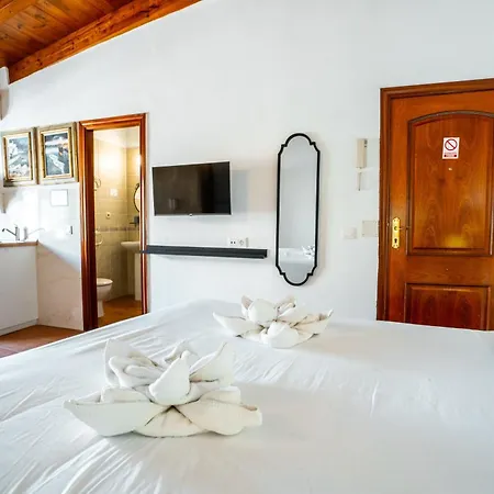 Aparthotel Village *