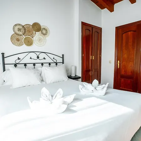 Aparthotel Village *